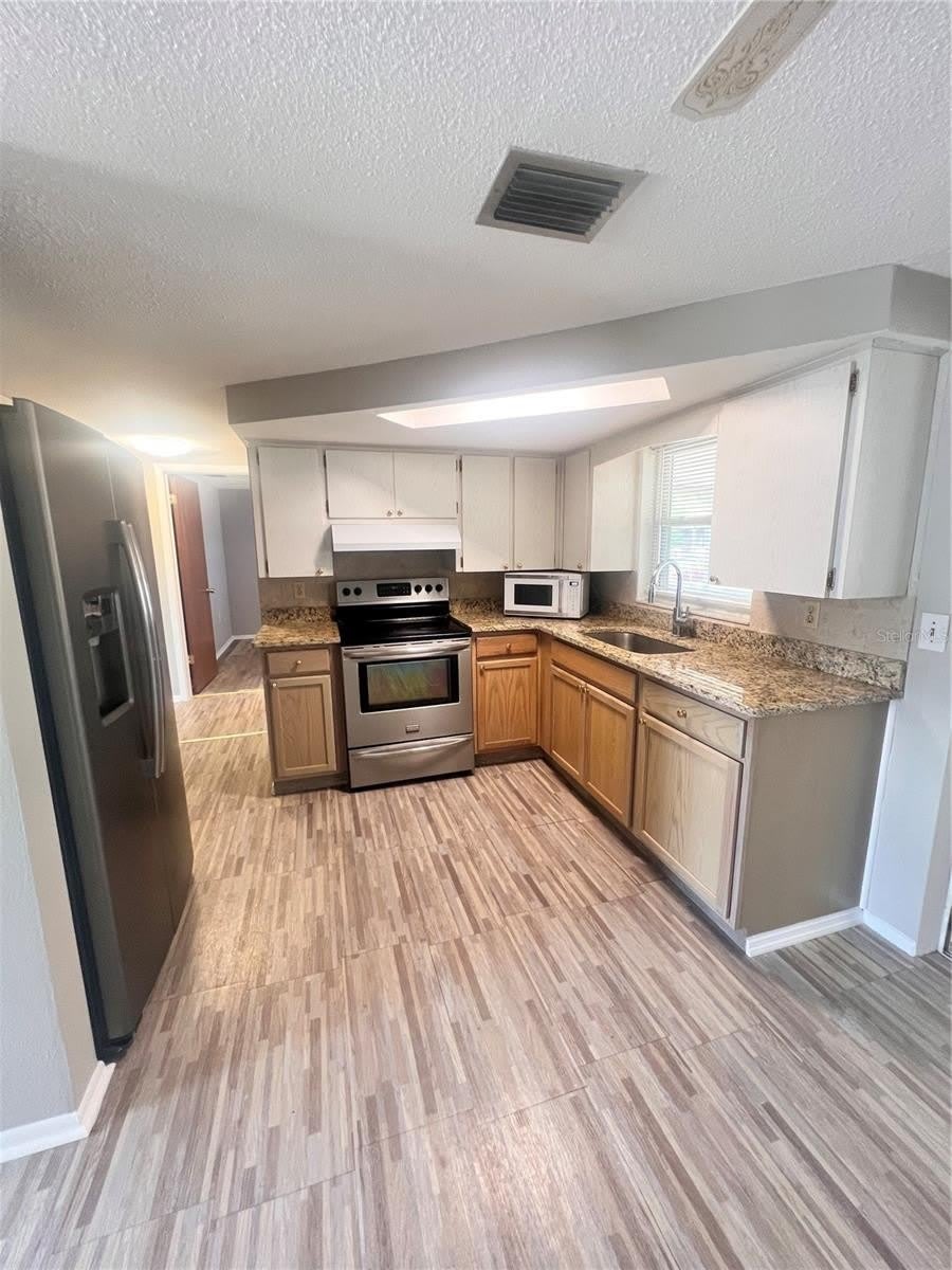 9910 LAKE CHRISE Lane – photo 2