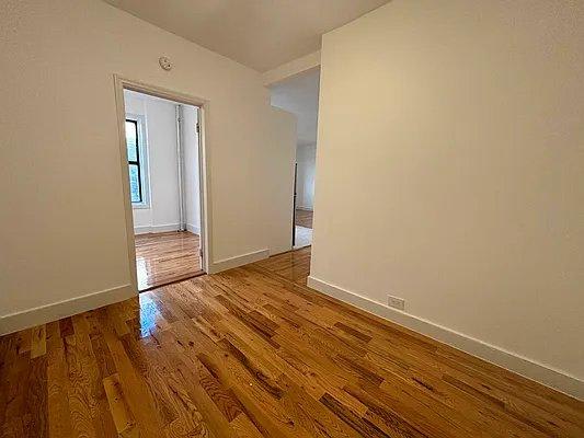 1005 Walton Avenue – photo 4