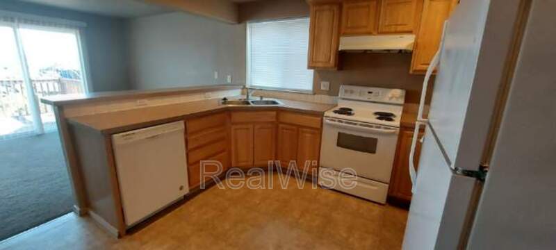 5719 NE 135th Ave – photo 4