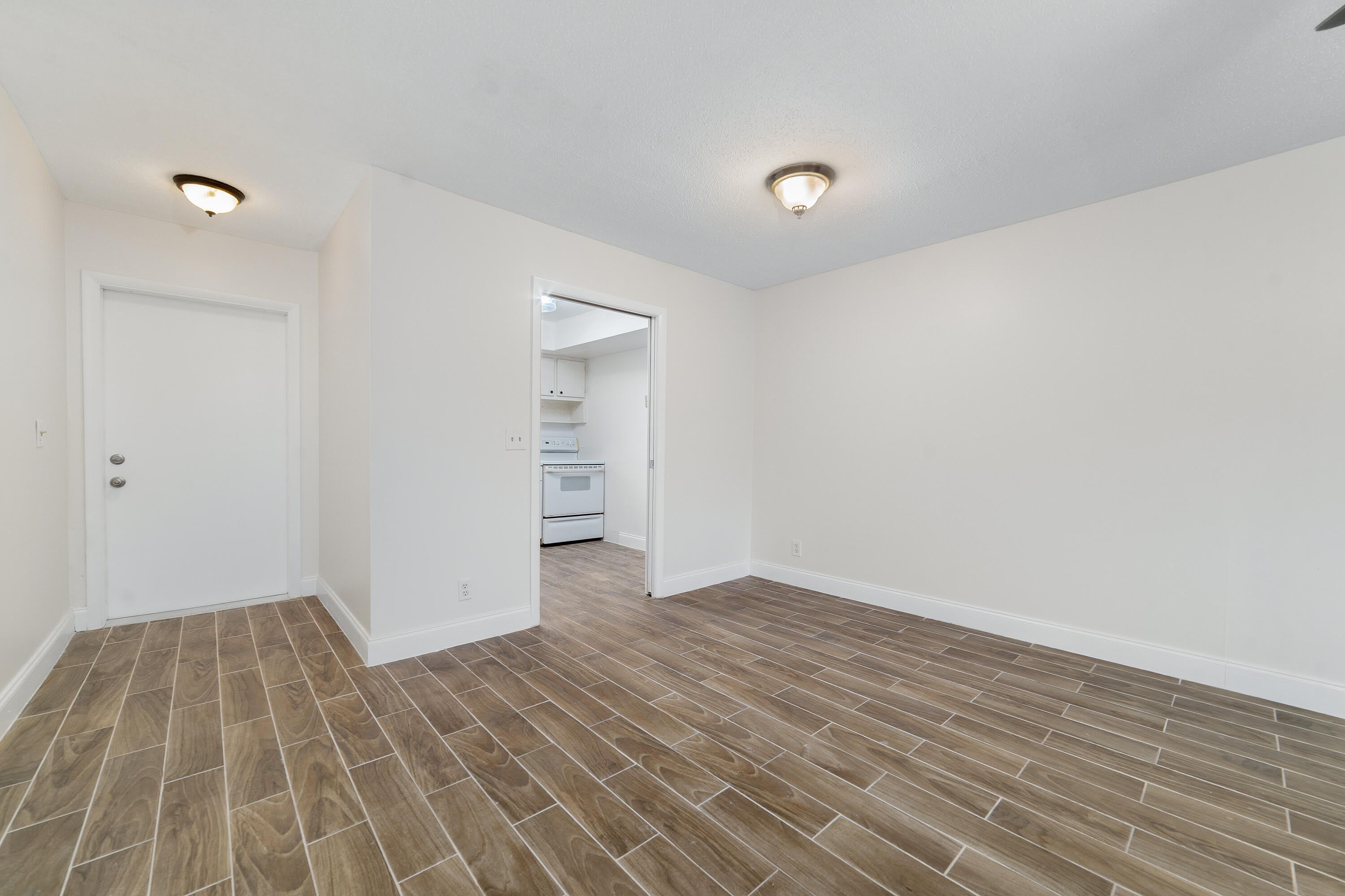 2567 Dudley Drive W – photo 5