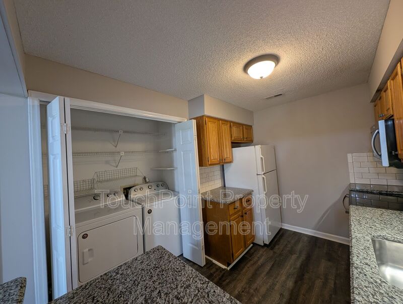 5001 Sharon Rd – photo 4