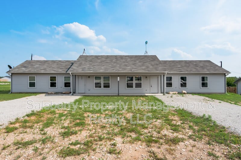 169 Private Road 4211 – photo 2