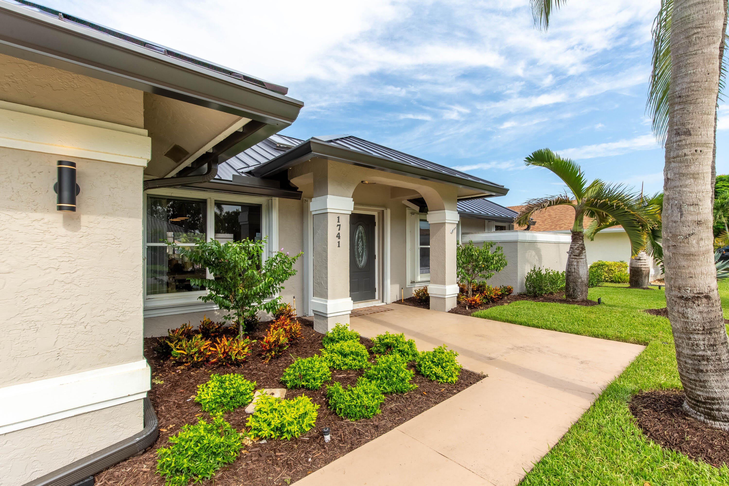 1741 Grantham Drive – photo 3
