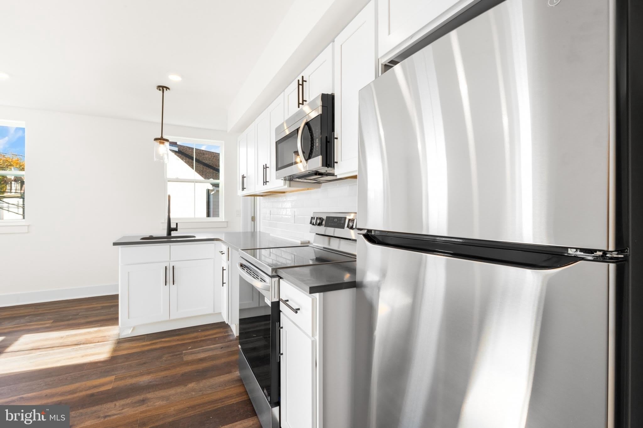 7037 Ridge Avenue – photo 5
