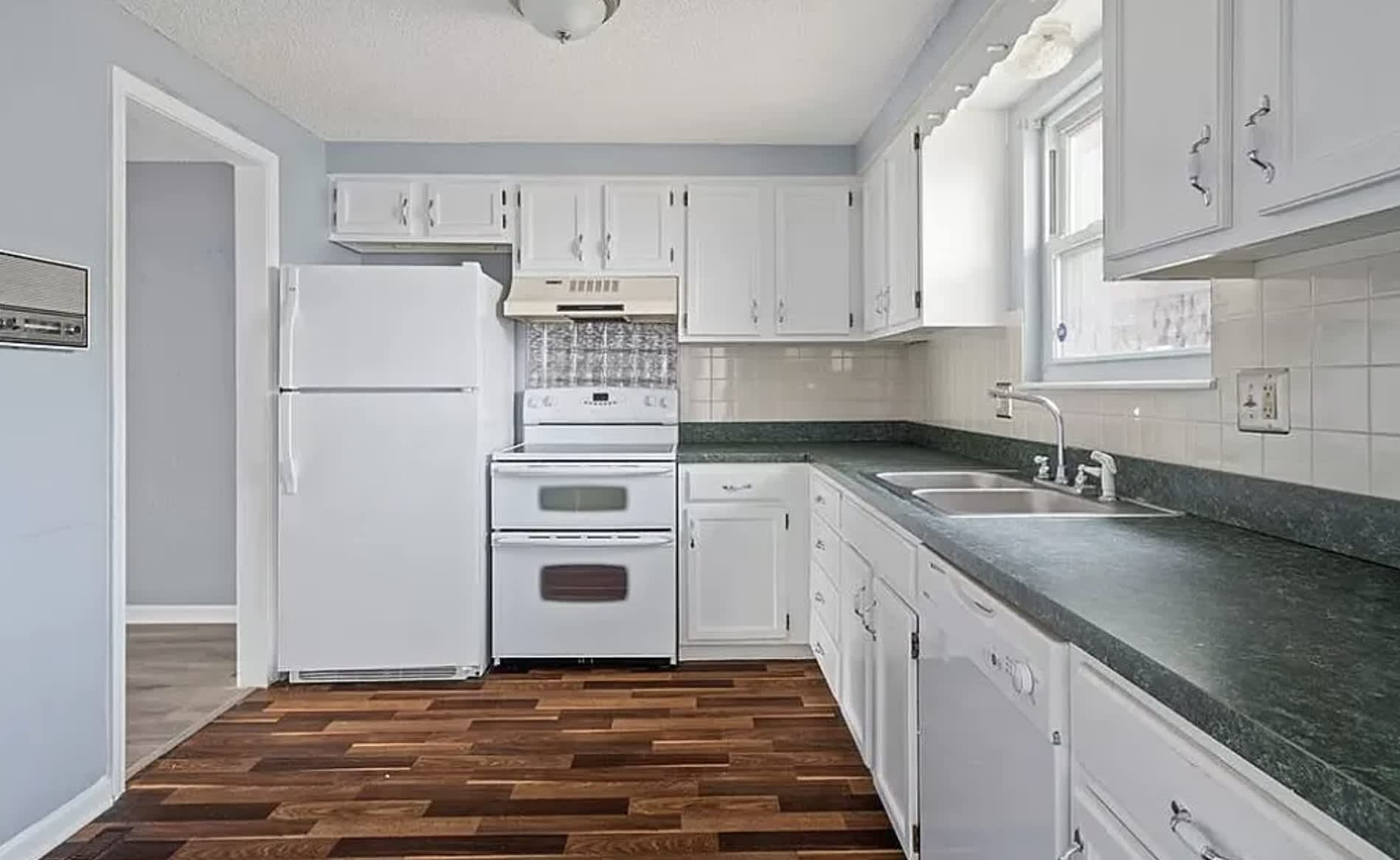 11815 East 59th Terrace Circle – photo 2