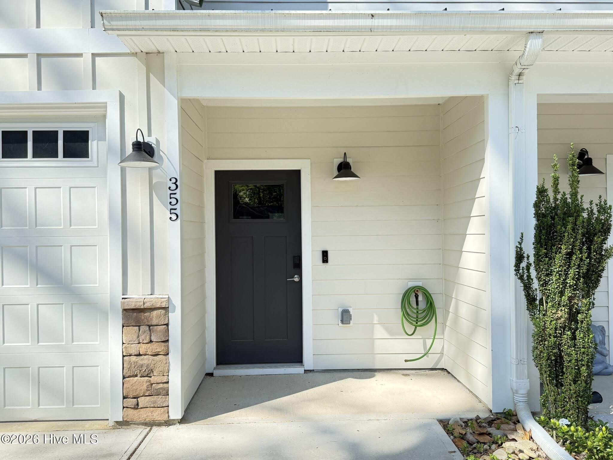 355 James Street – photo 3