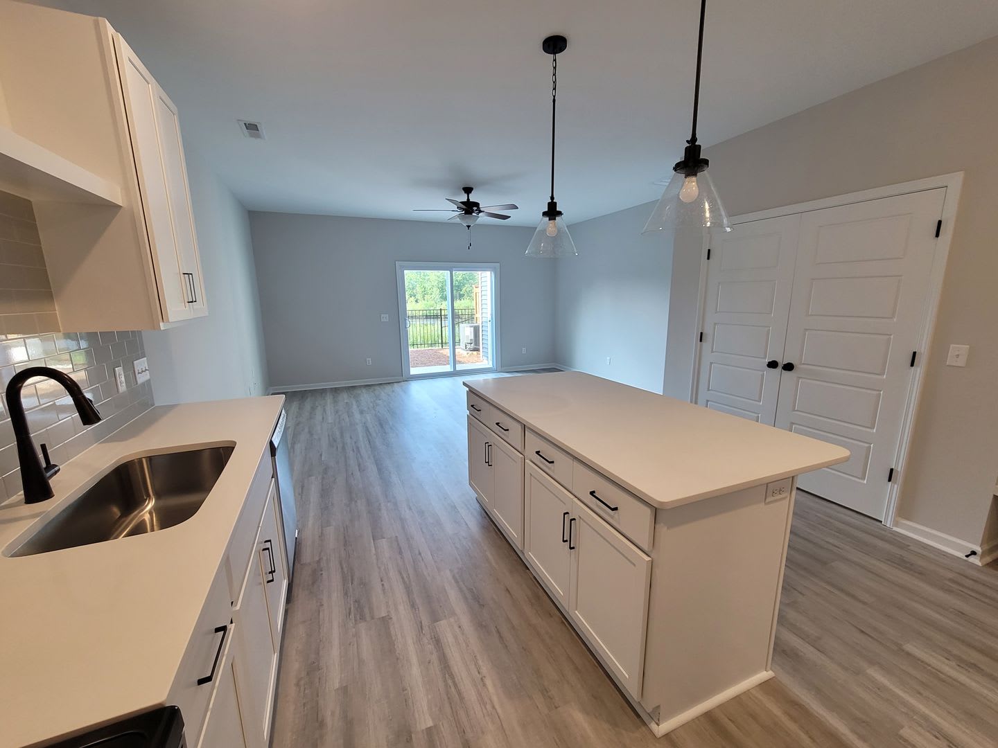 Modern townhome in beautiful Mallory Creek Subdivision – photo 5