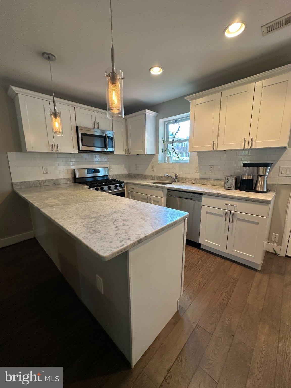 1914 D Street NE – photo 3