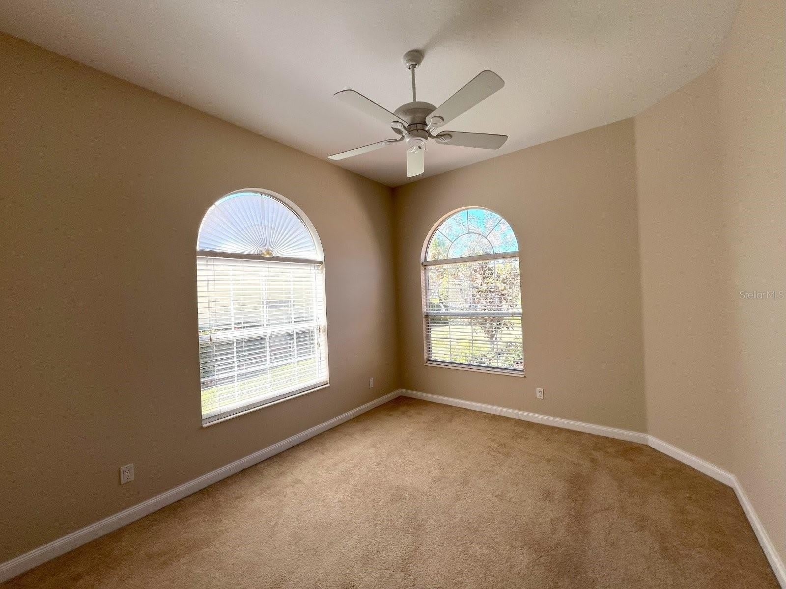 5746 BENEVENTO DR – photo 2