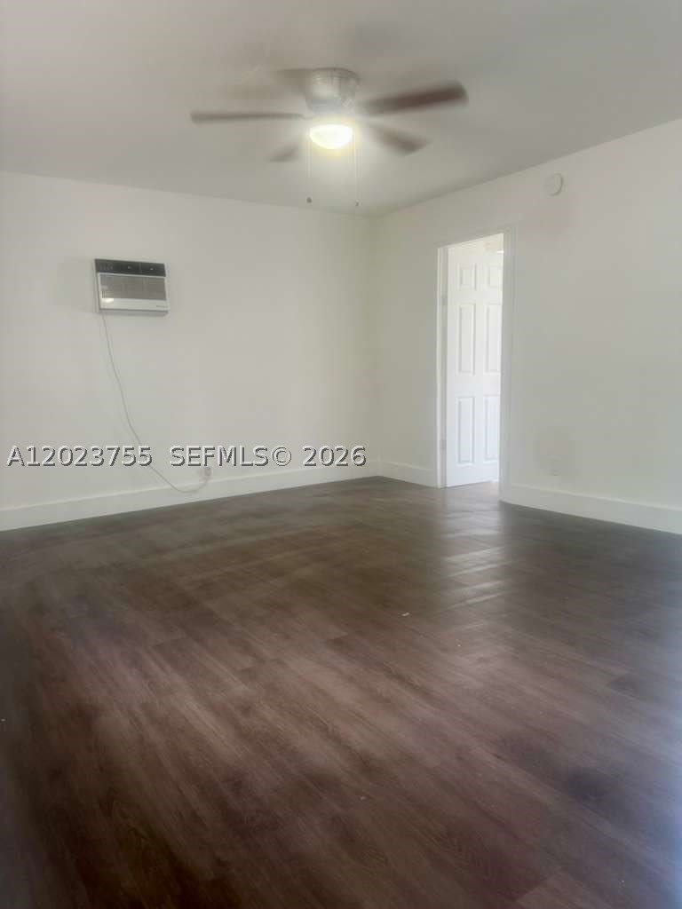 6026 SW 27th St – photo 2