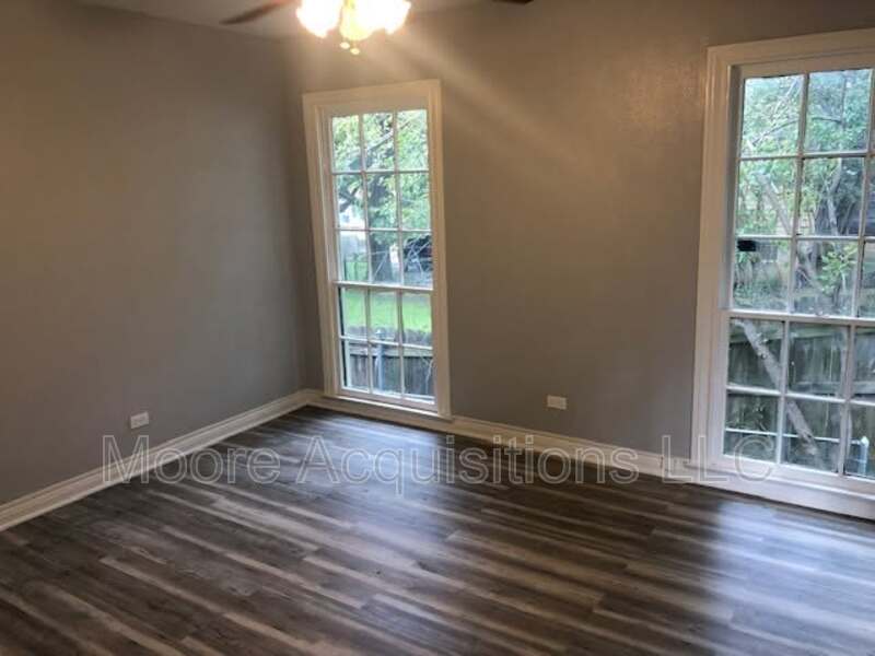 1113 W Walker – photo 5