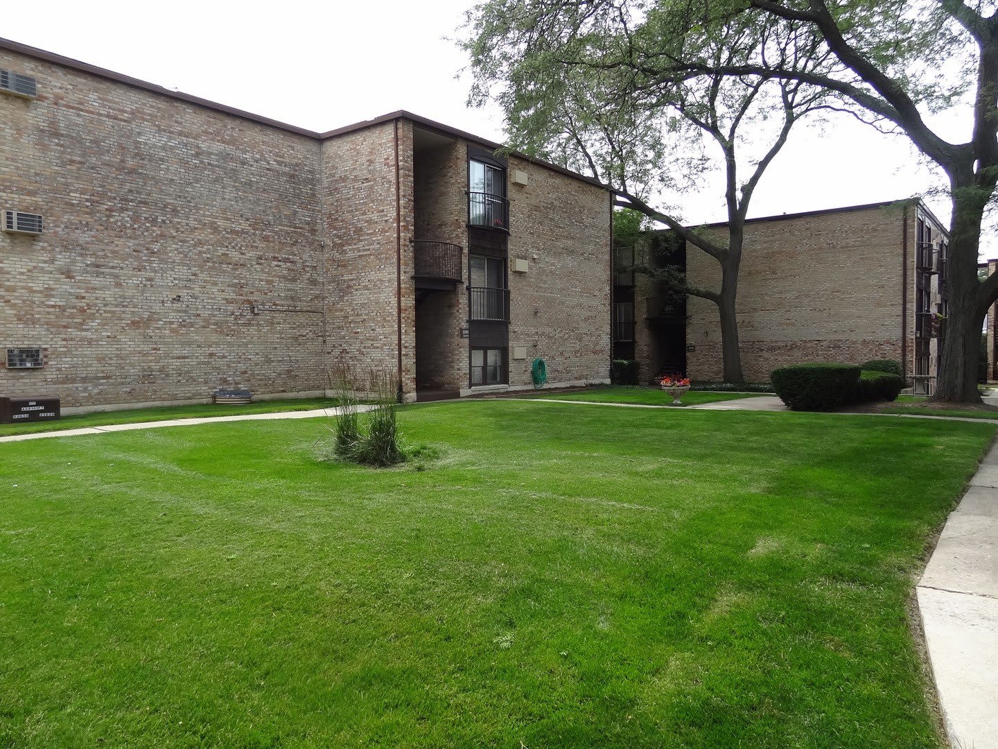 1950 Cherry Lane – photo 1
