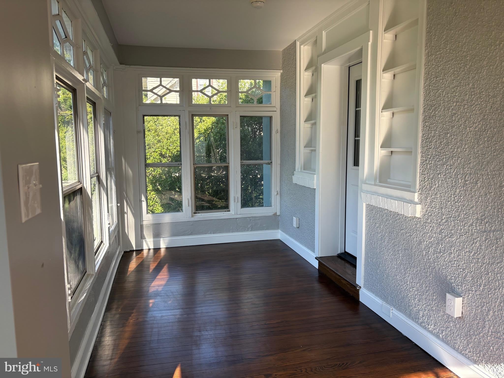 512 JESSAMINE Avenue – photo 2