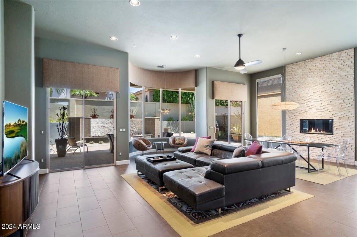 8228 E MOHAWK Lane – photo 2