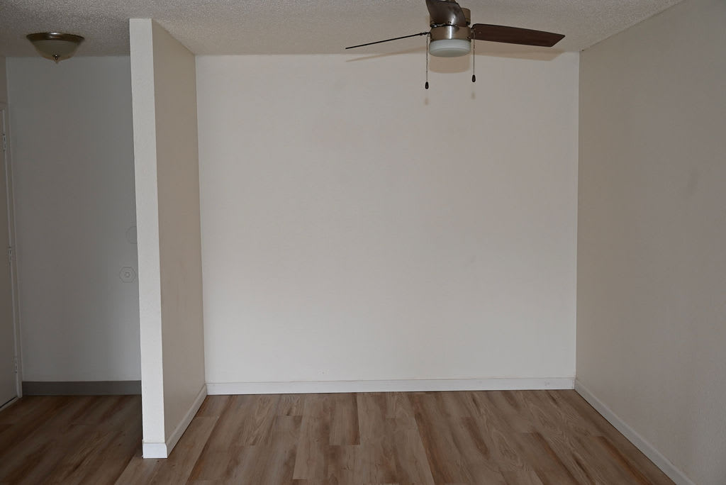 2301 Se Courtney Ave 9 – photo 2