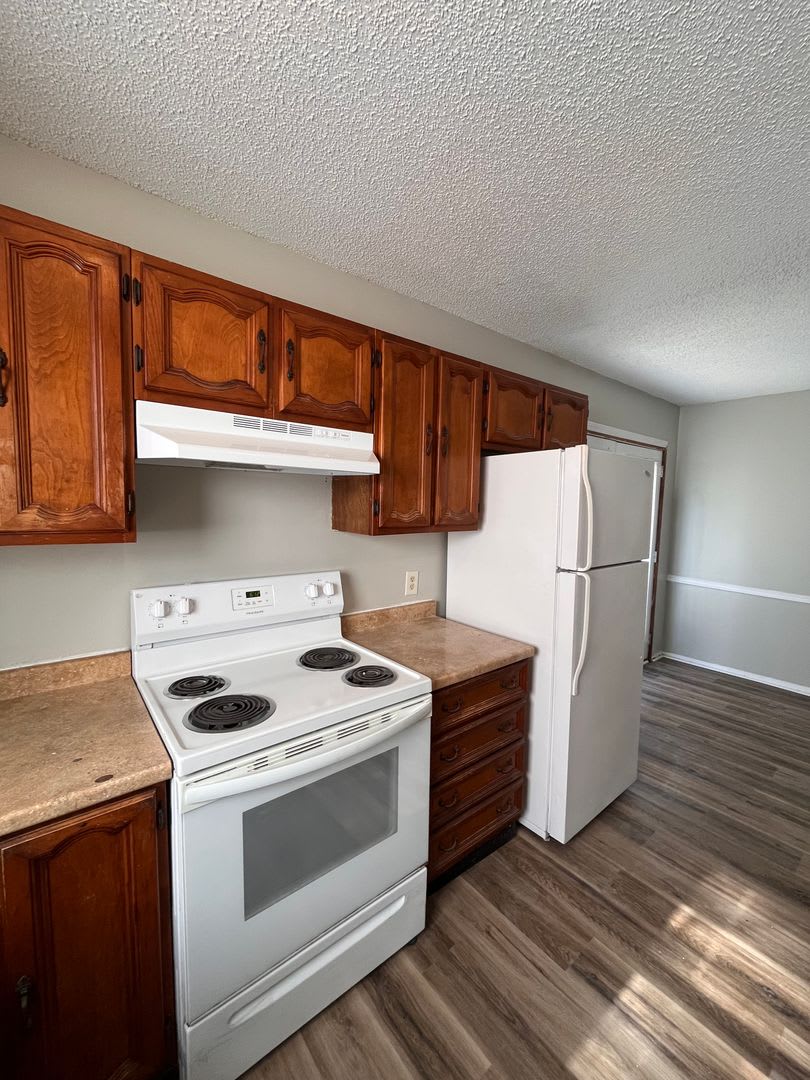 Three Bedroom Townhouse In Lake Park – photo 3