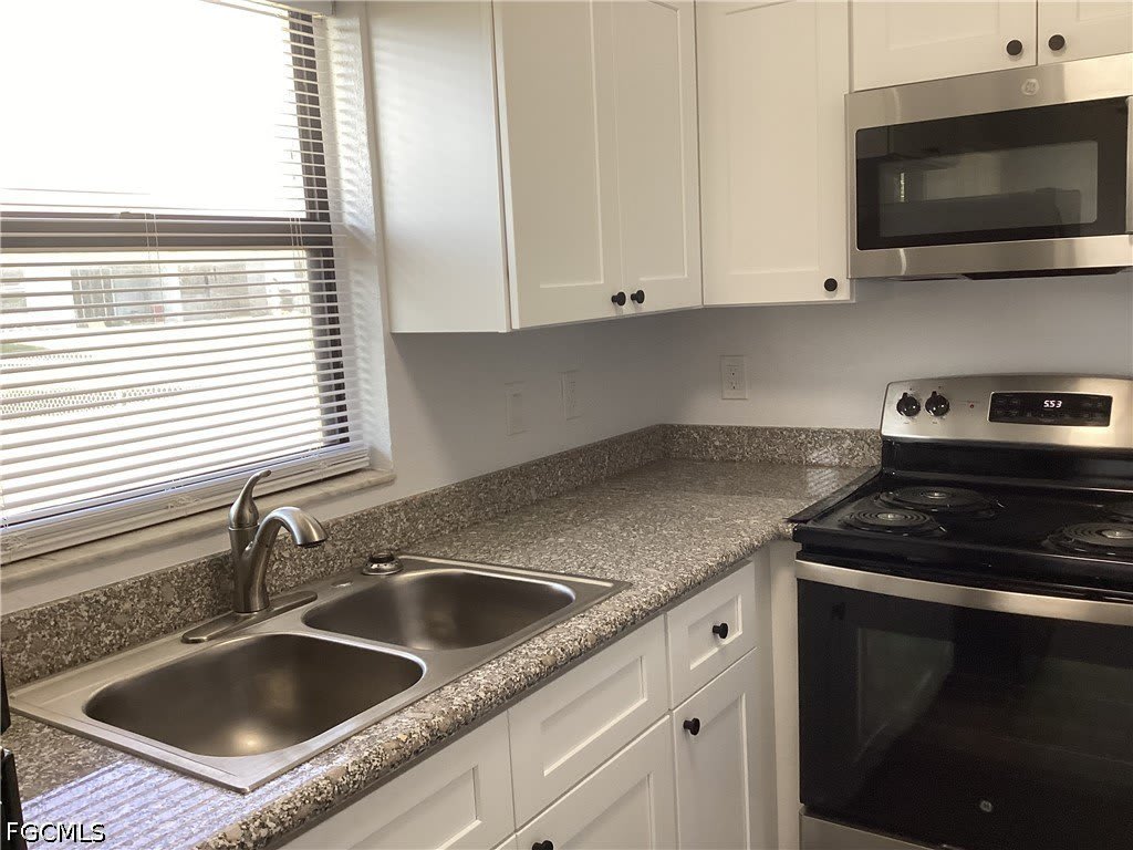 1123 NE 15th Lane – photo 4