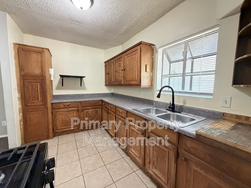 3112 Nw 14Th St – photo 3