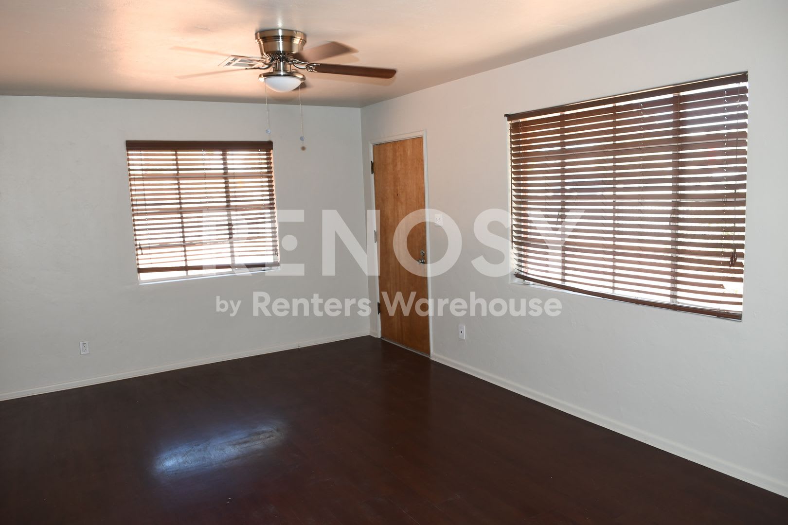 Ideal 2 Br 1 Ba 1 Car Detached Garage Duplex Near 22nd St and Osborn in Phoenix – photo 5