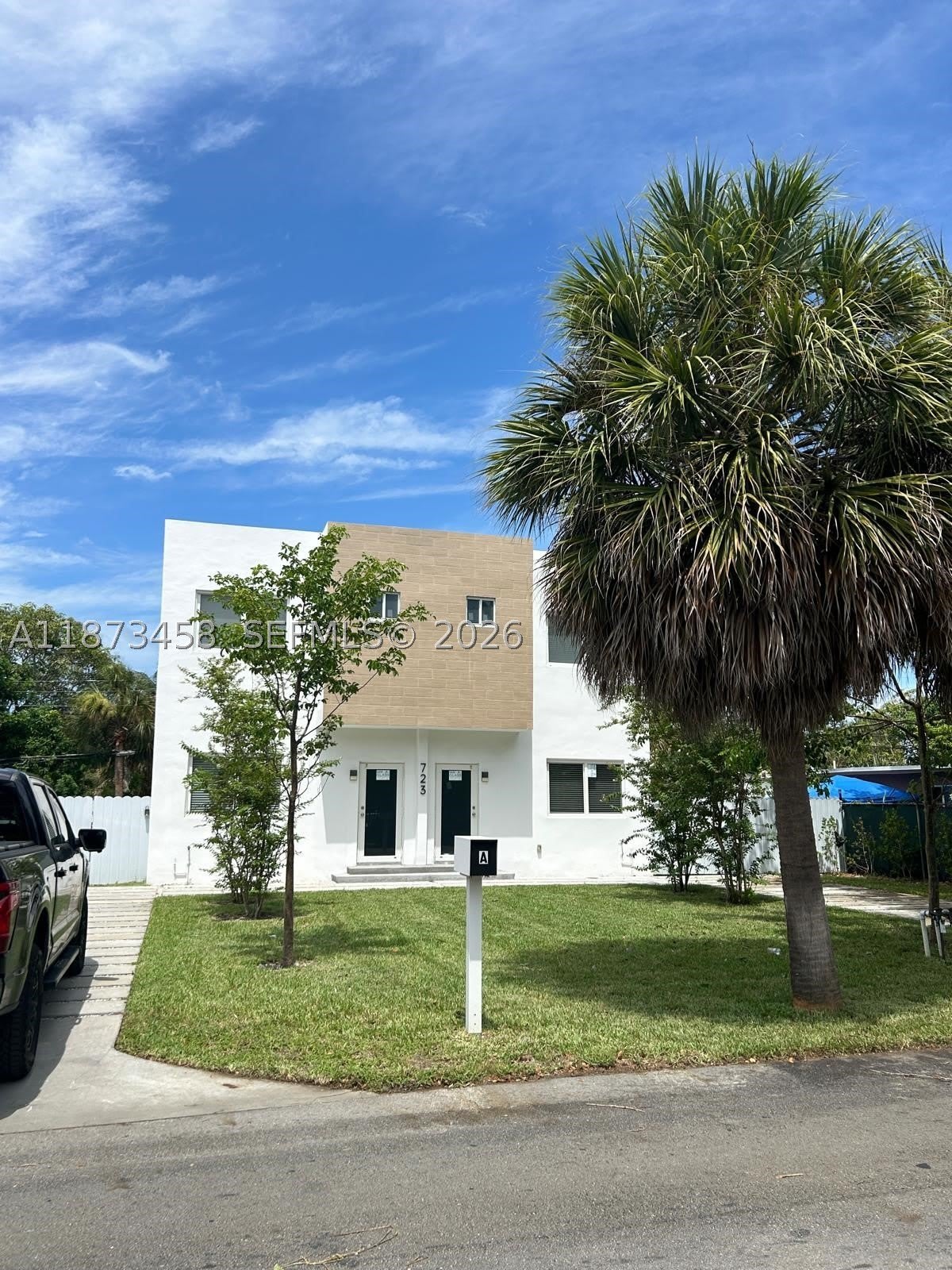 723 Nw 19Th Ave – photo 2