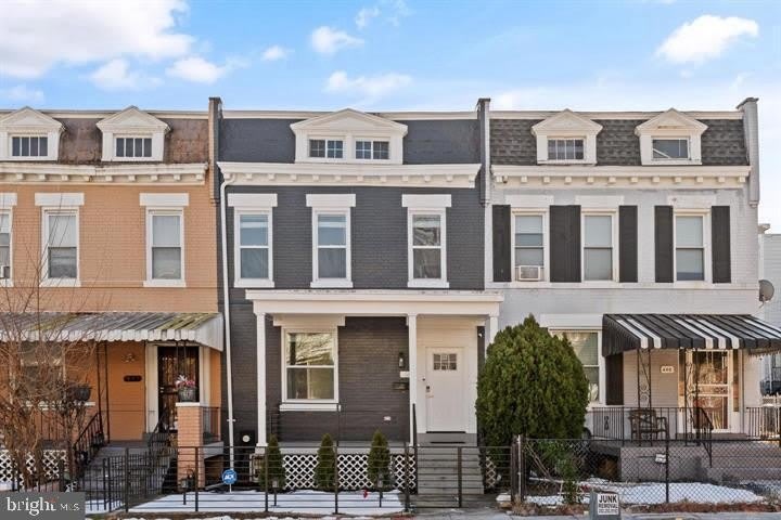 444 KENYON Street NW – photo 1