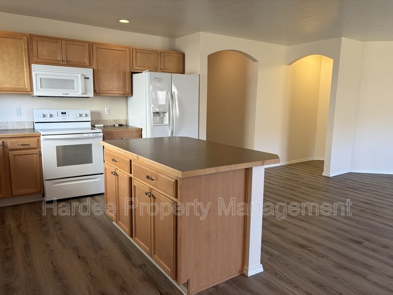 677 N Kayden Way – photo 4
