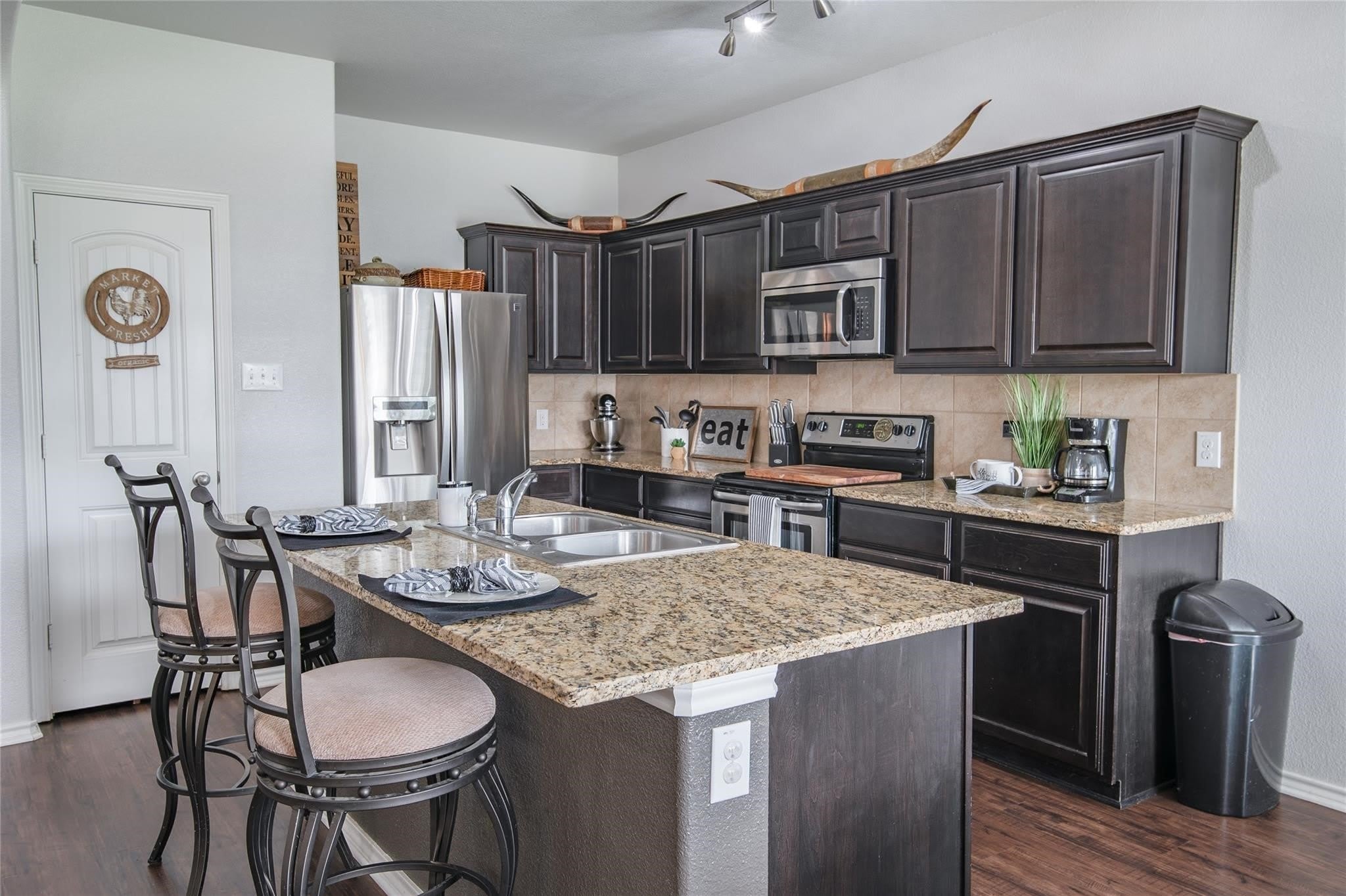 249 Meadowlands Drive – photo 3