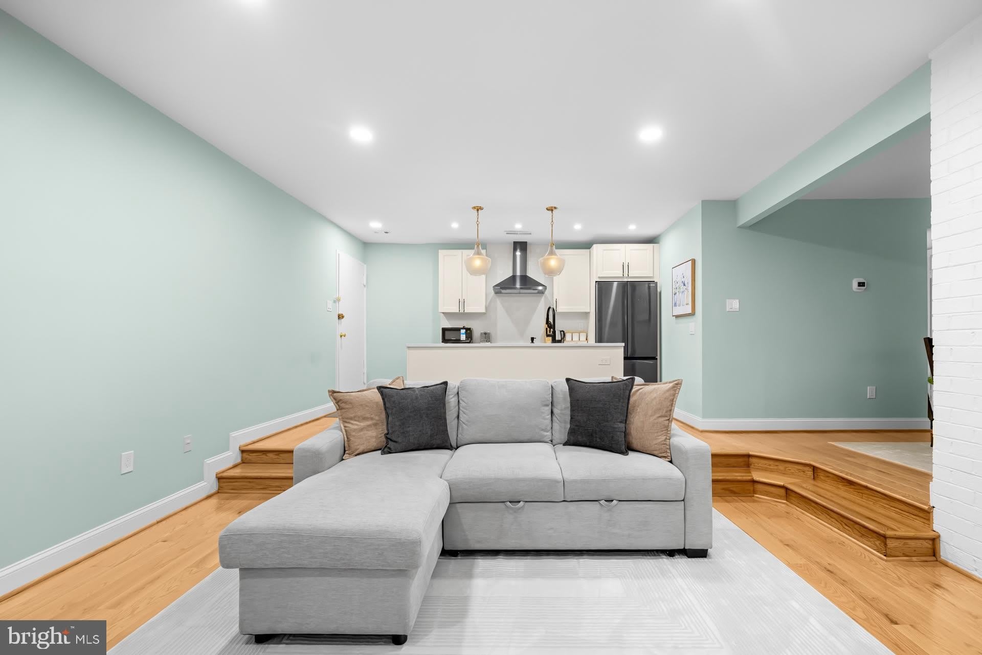 9820 Georgia Avenue – photo 4