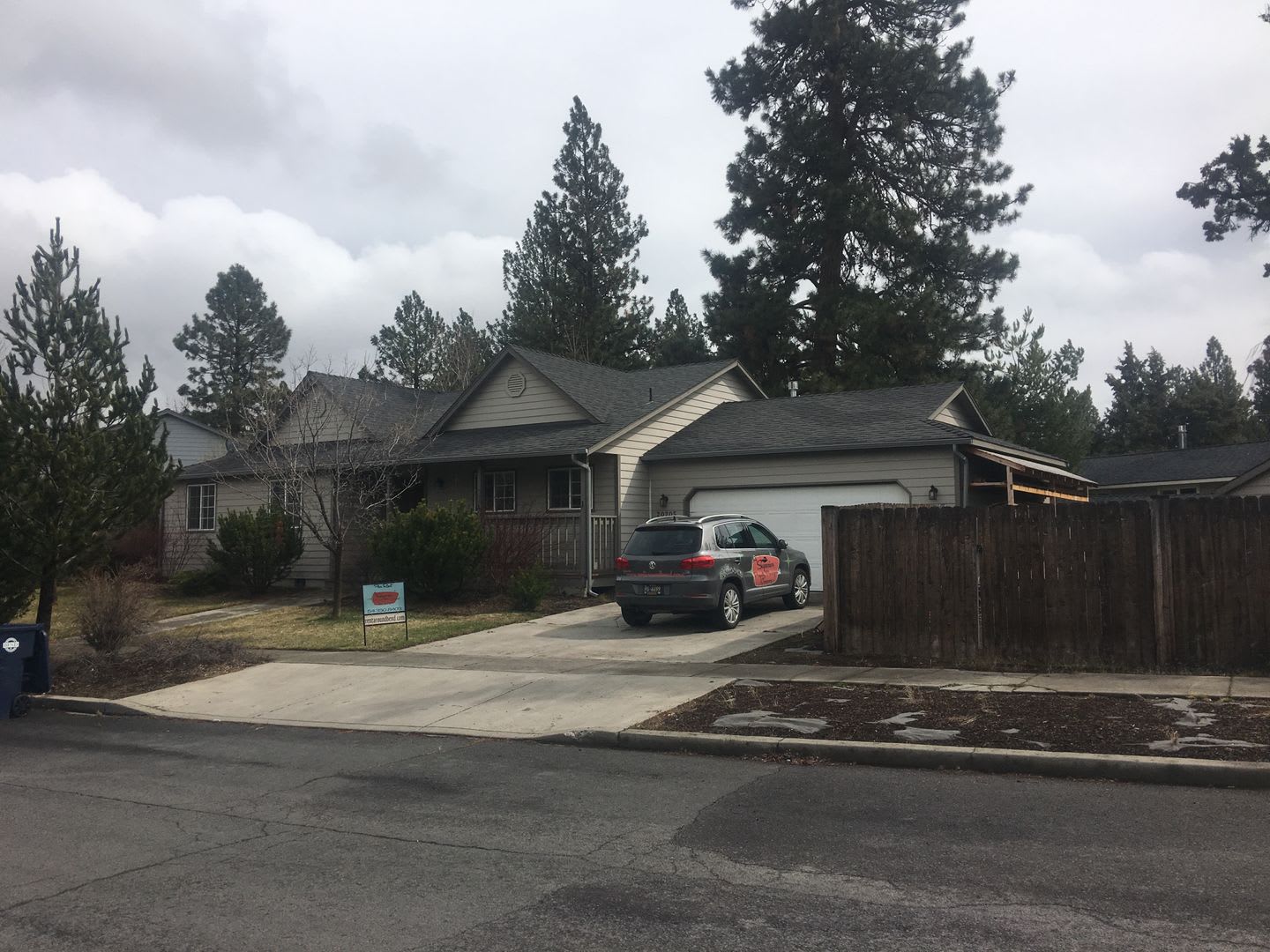 Ranch Style Home Close To River Trails With A C – photo 1