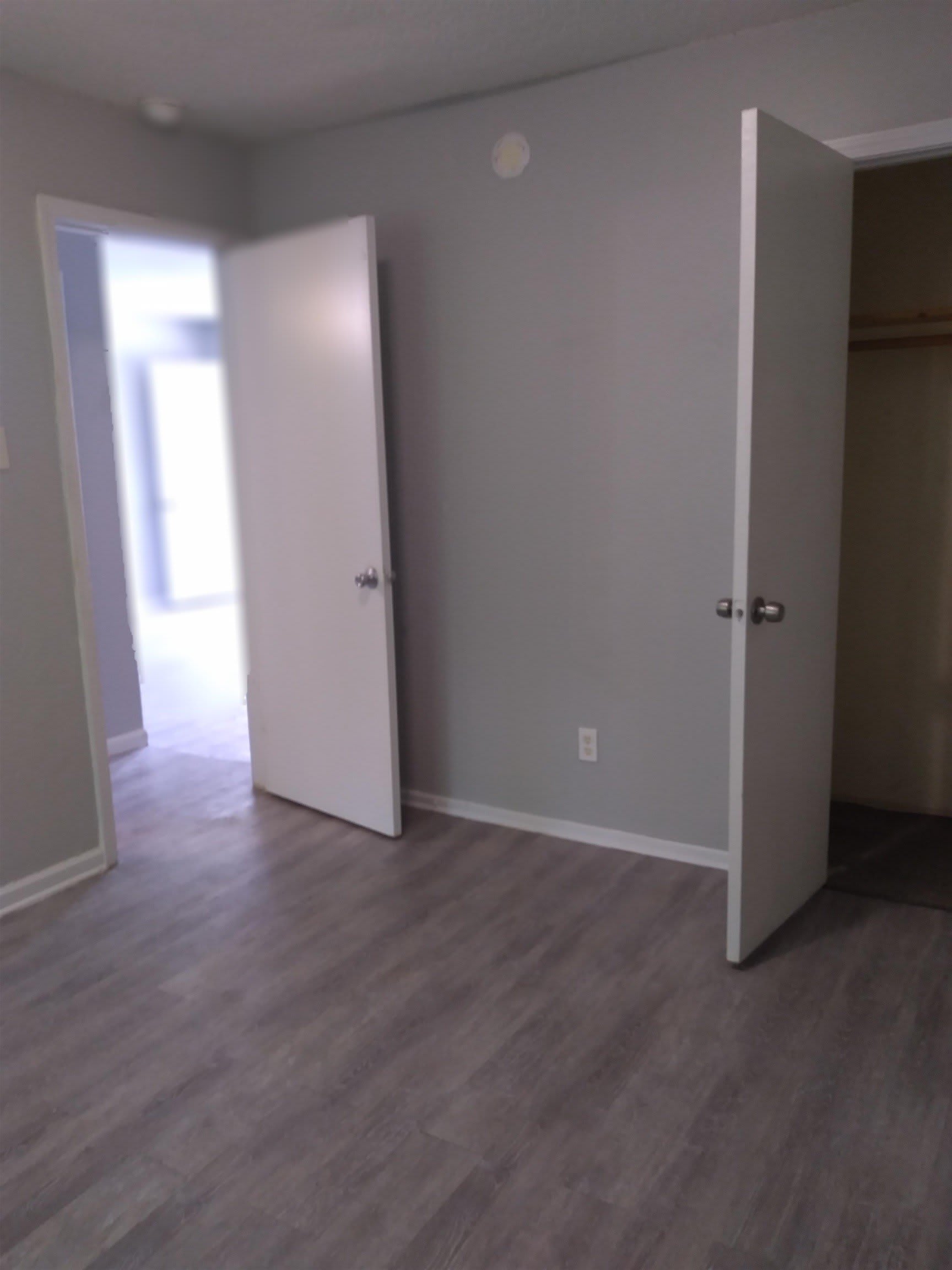 2116 HOWELL Ave – photo 2