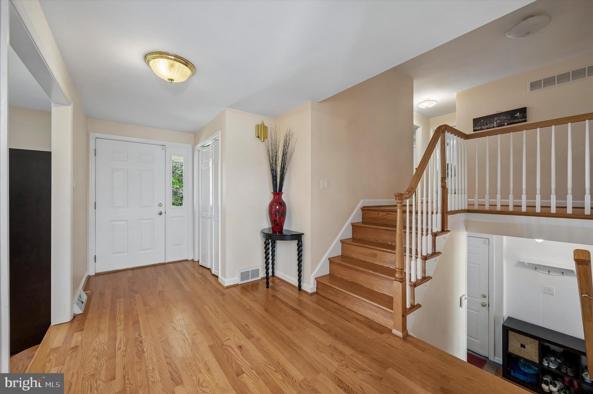 774 ROBINHOOD Road – photo 3