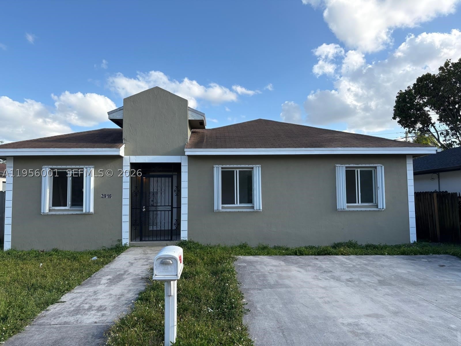 2916 NW 51st St – photo 1