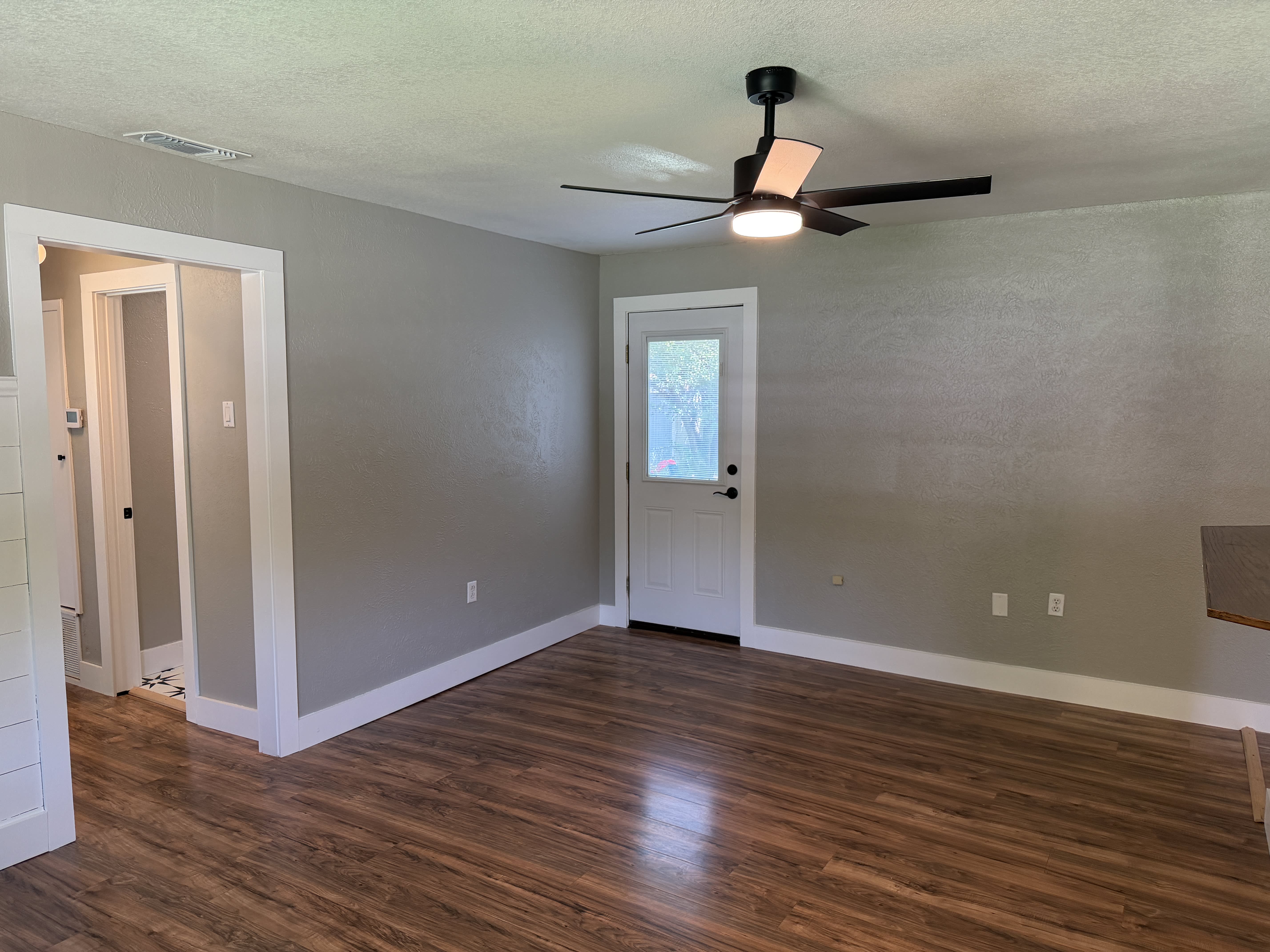 685 South 1st Avenue – photo 3