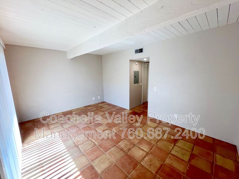 540 S Thornhill Rd – photo 4