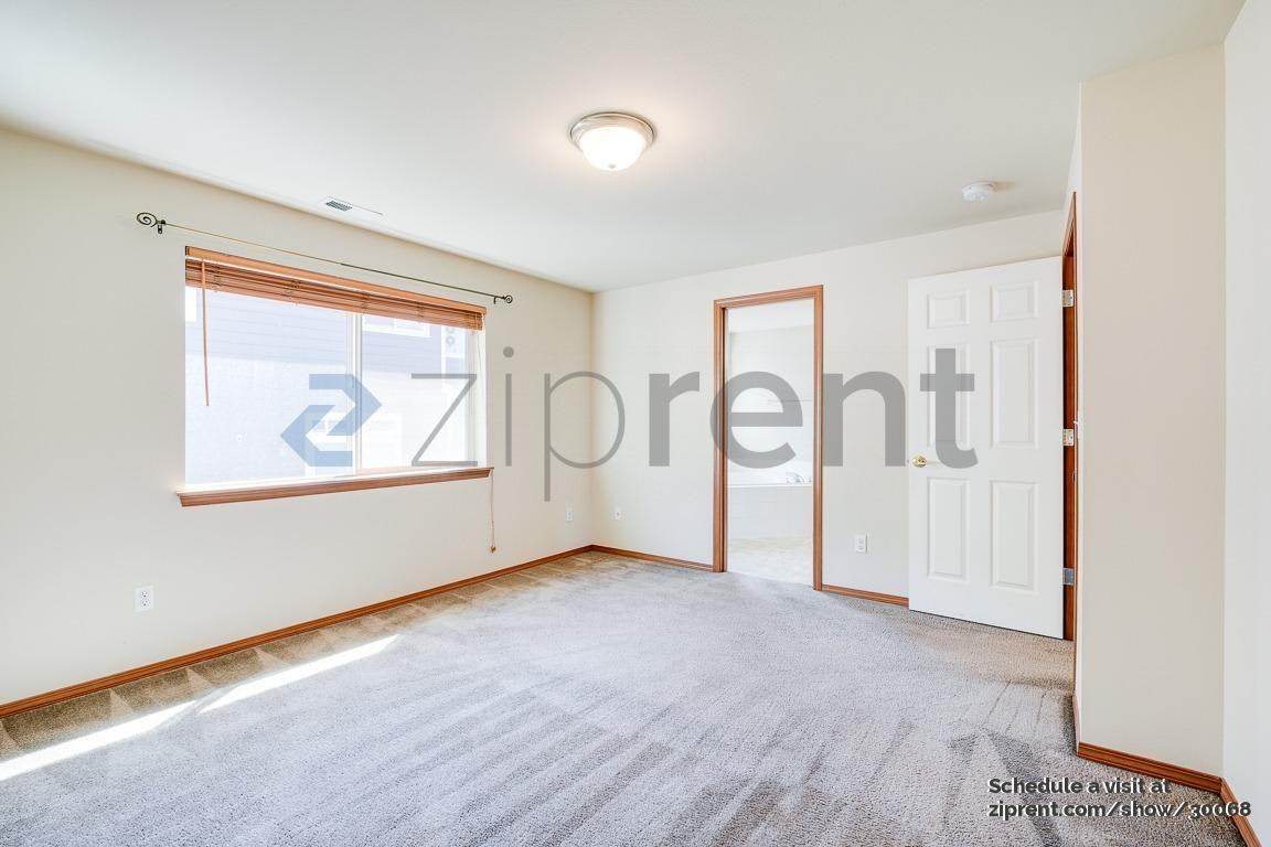 6106 Alexander Ave SE – photo 5