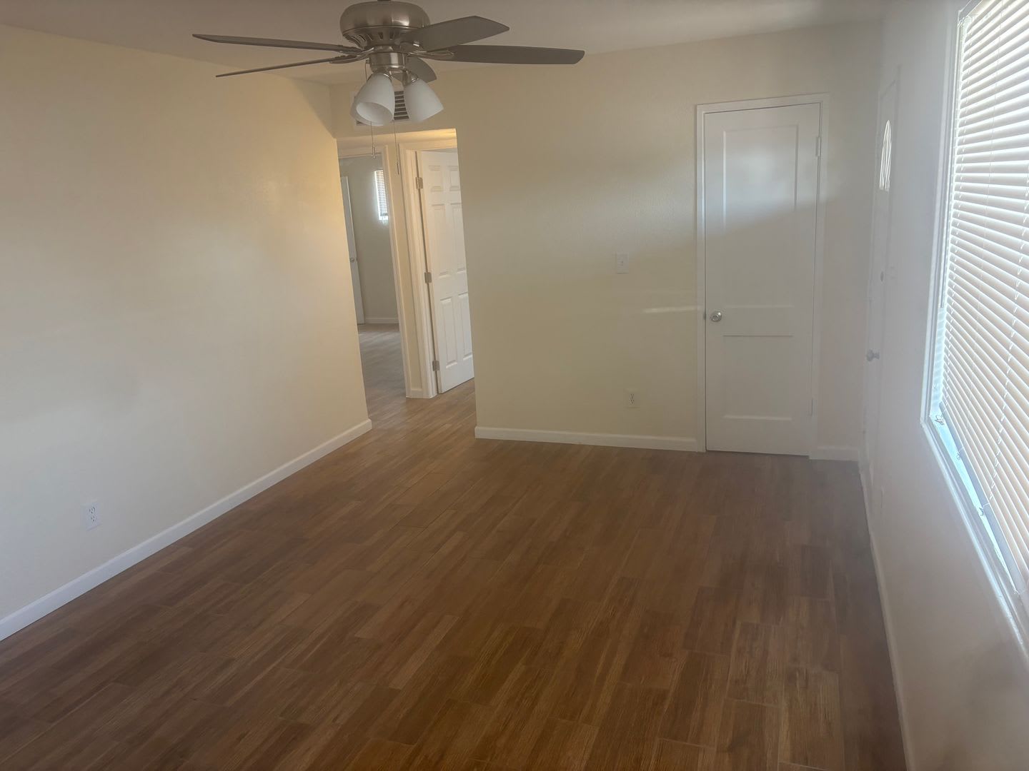 Remodeled three bedroom one bath waiting for you to come home! – photo 5