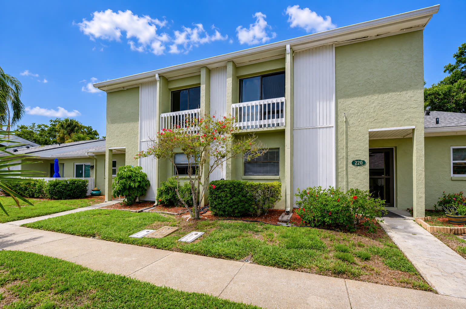 230 Cypress Place – photo 1