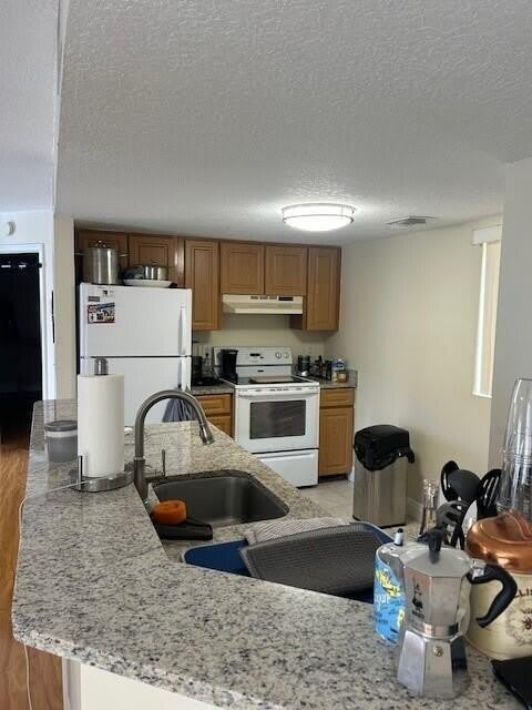 1045 Lake Shore Drive – photo 3