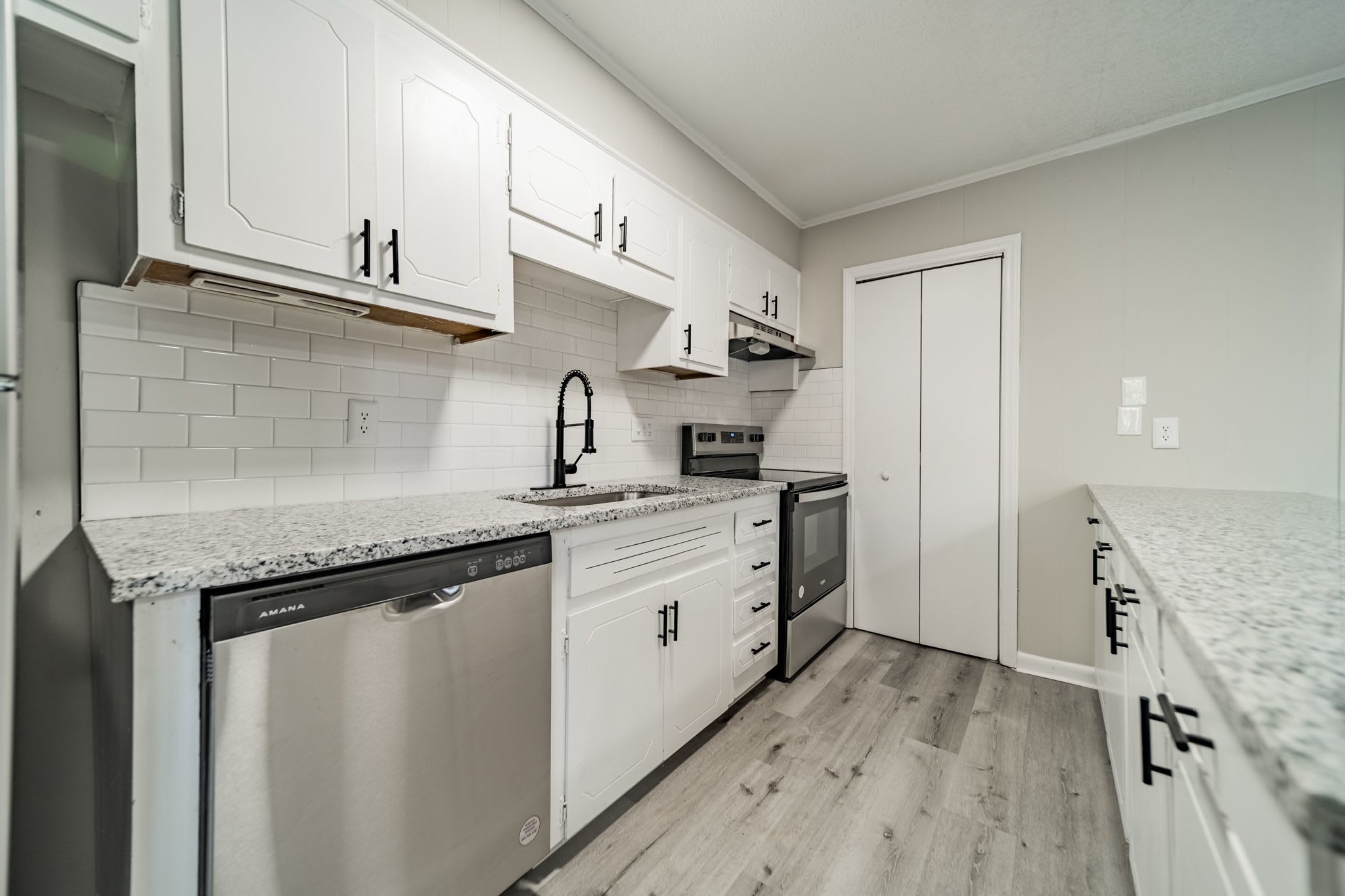 2200 Williamsburg Drive – photo 5