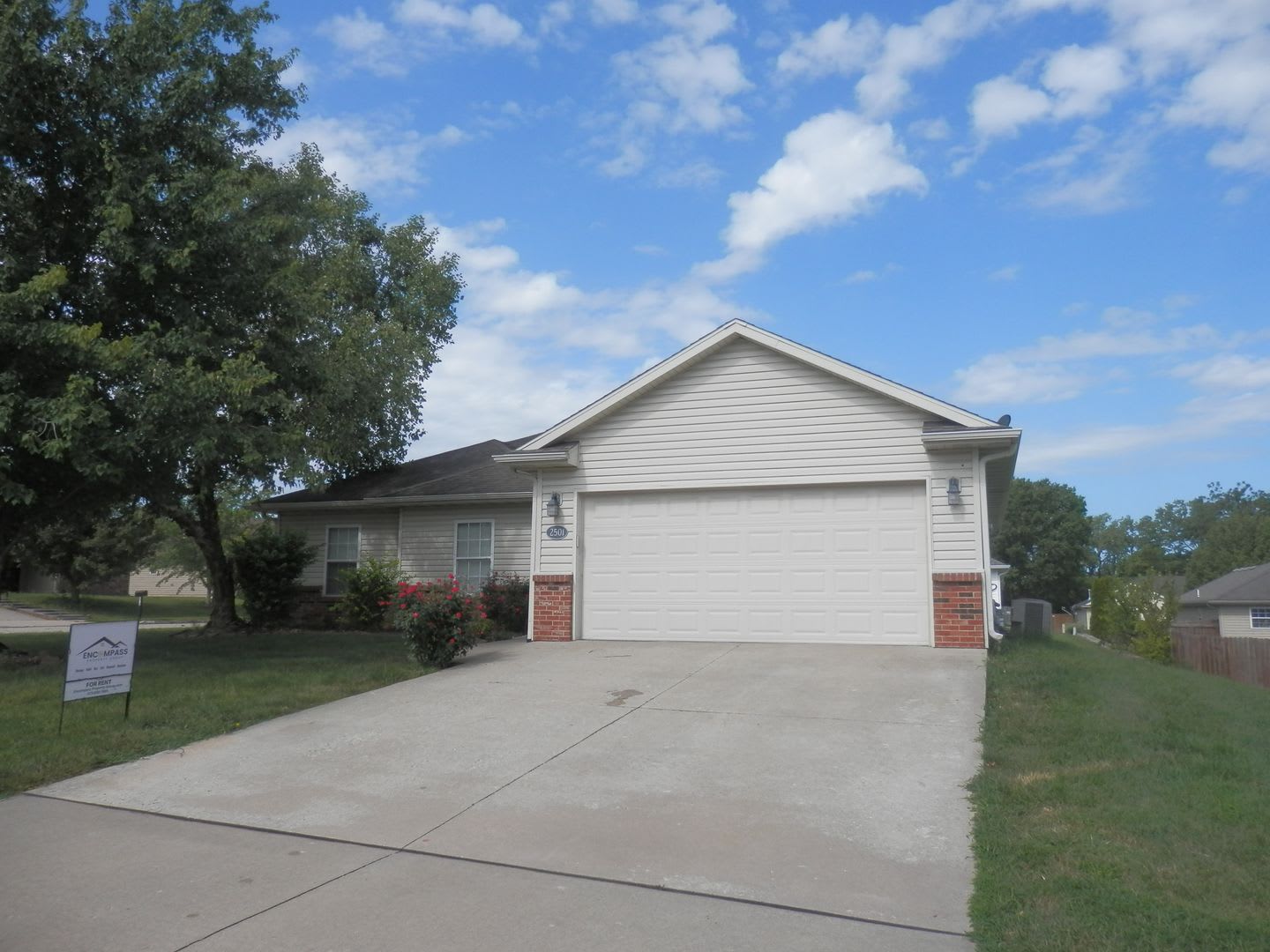 Nice 3 Bed 2 Bath House – photo 1