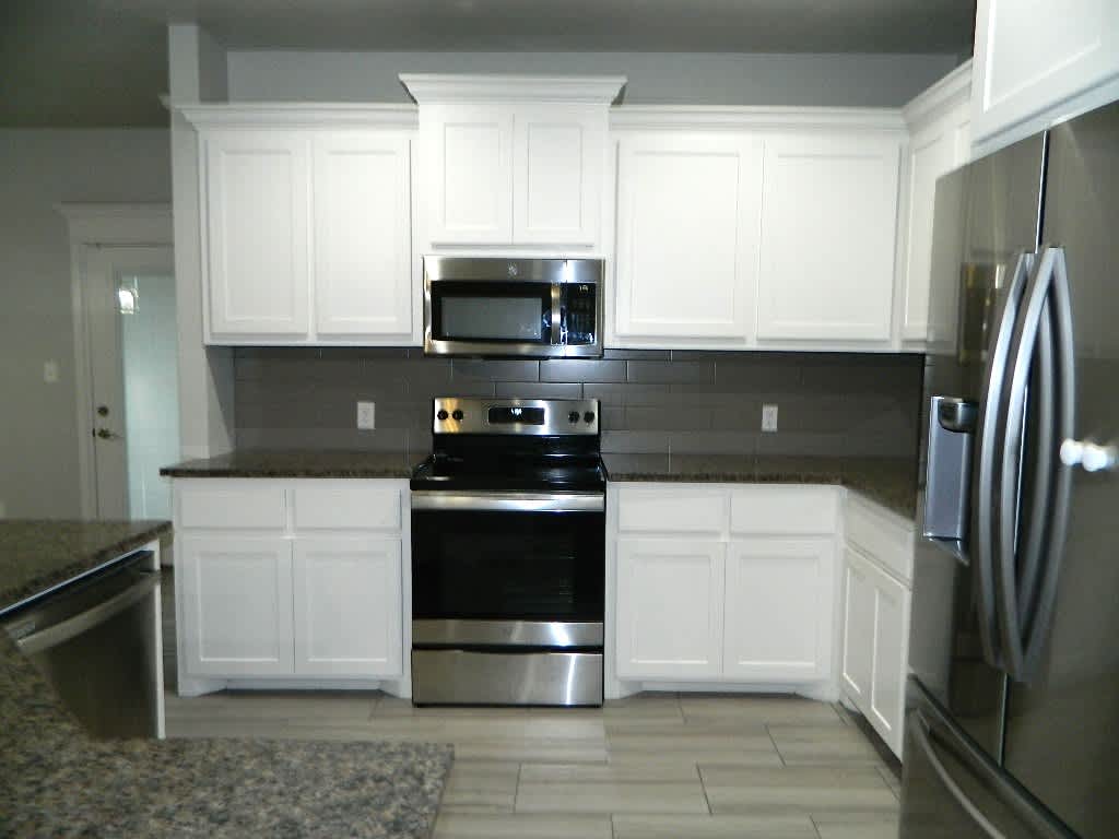 203 Northwest Granite Avenue – photo 4