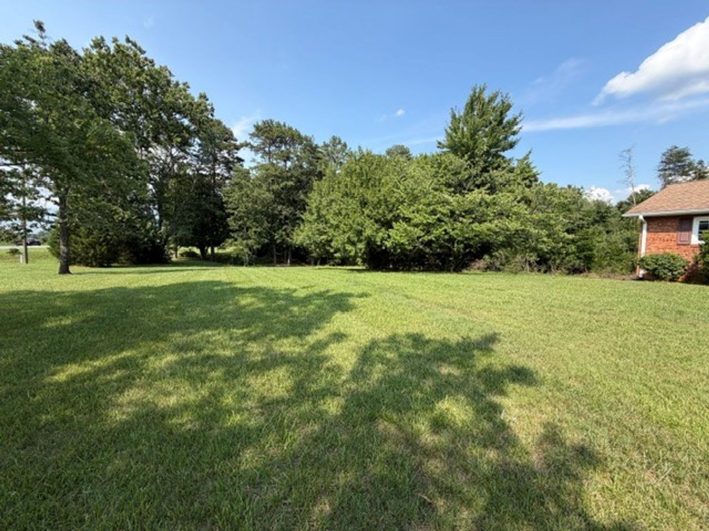 New Rental Listing Taylorsville – photo 2