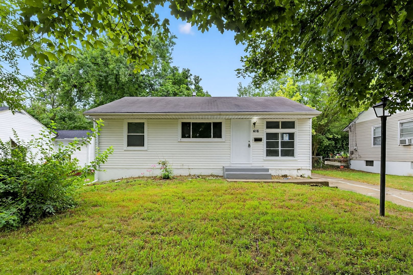 Section 8 Welcome 416 Crawford Rd – photo 1