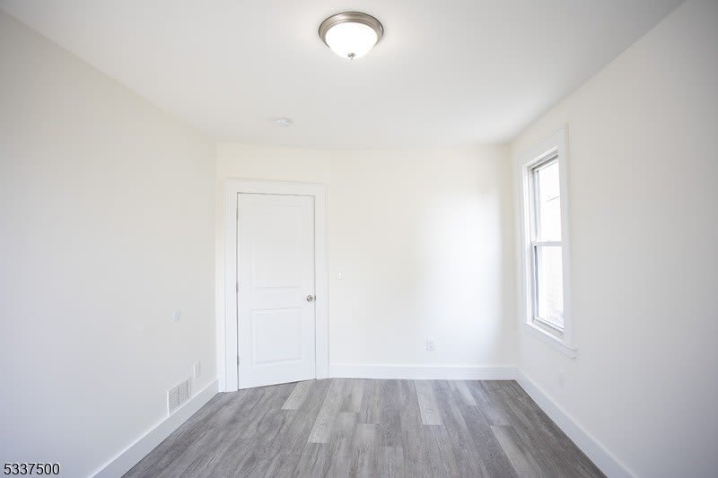 41 Grove St – photo 4