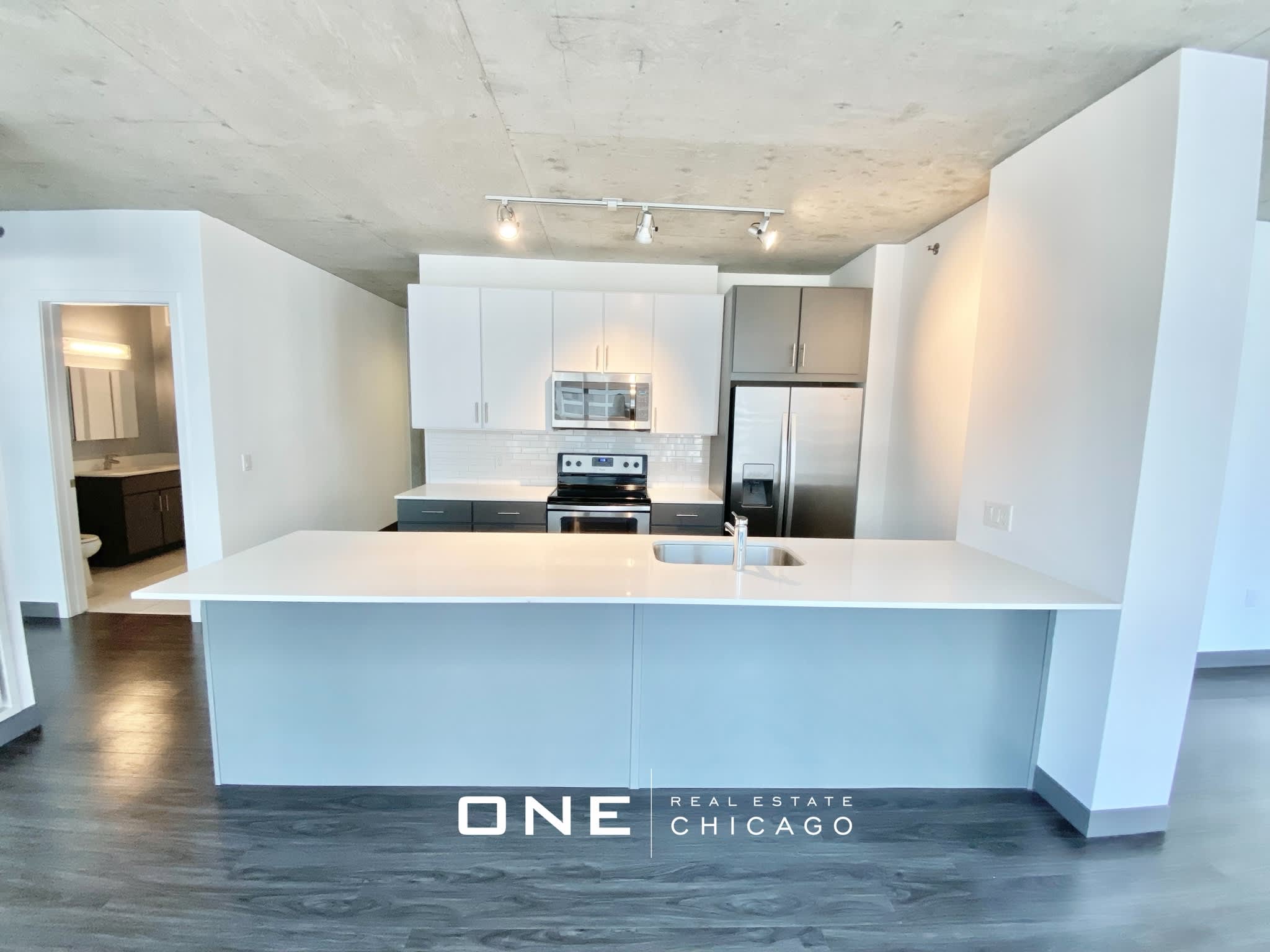 200 N Wells St – photo 1