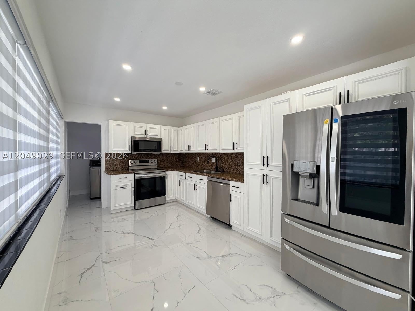 19202 NW 23rd Ct – photo 5