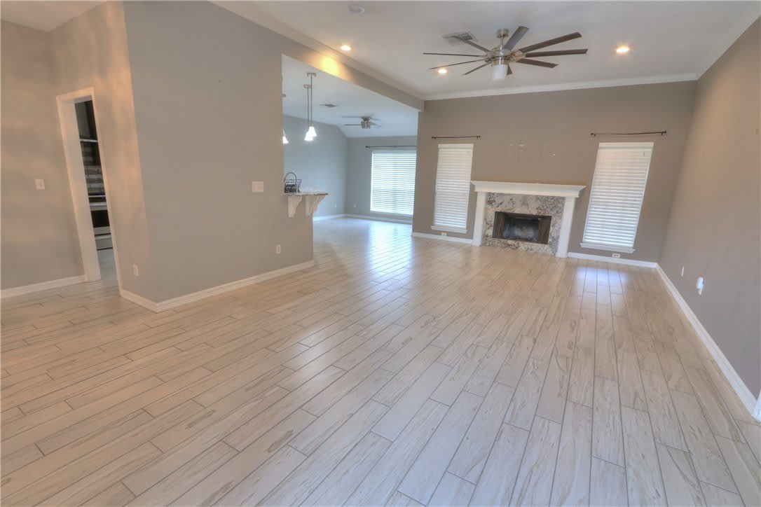 7714 Odessa Drive – photo 3