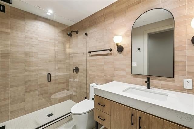 814 HOWARD Avenue – photo 3