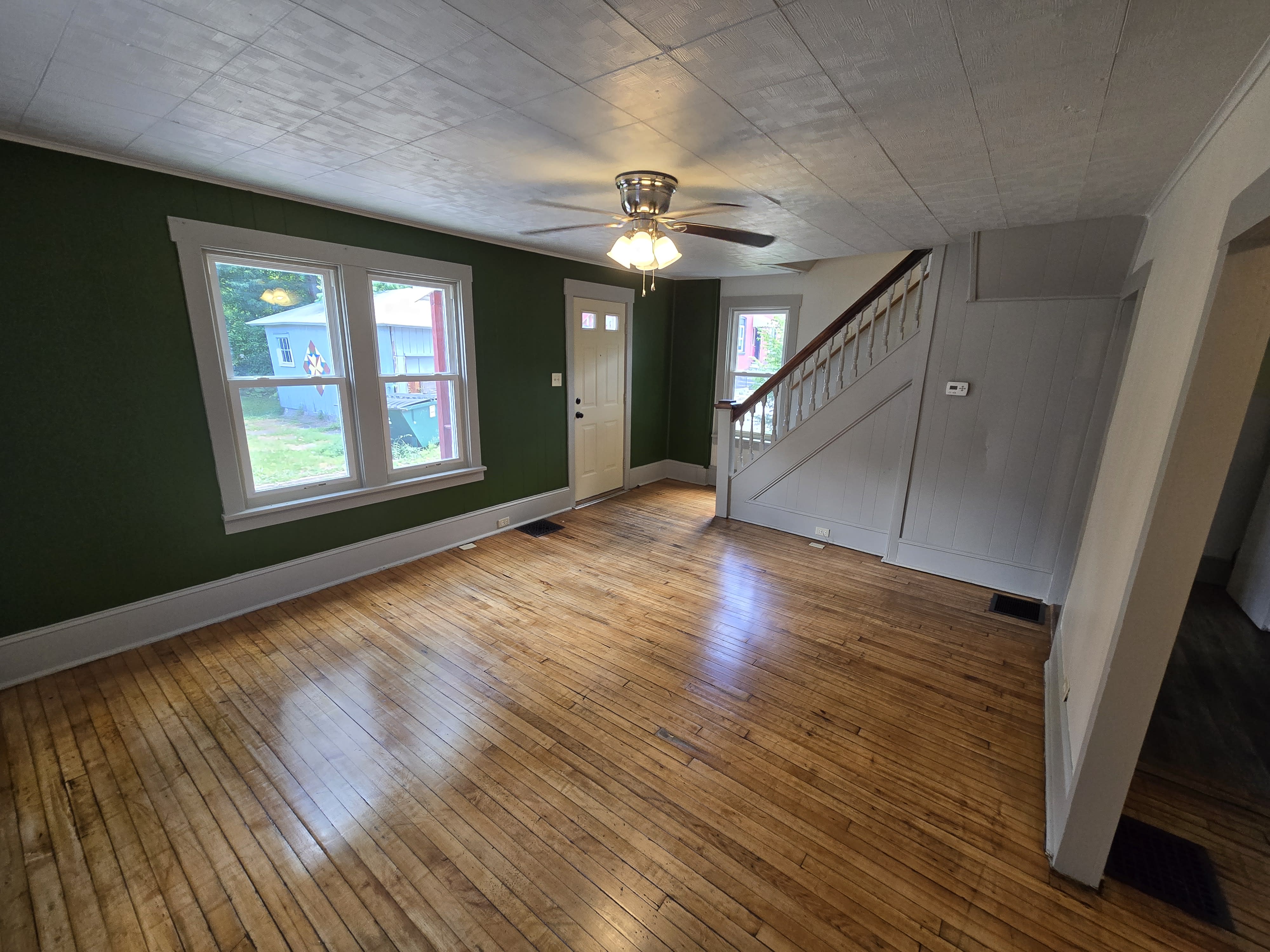 23 Grafius St – photo 1