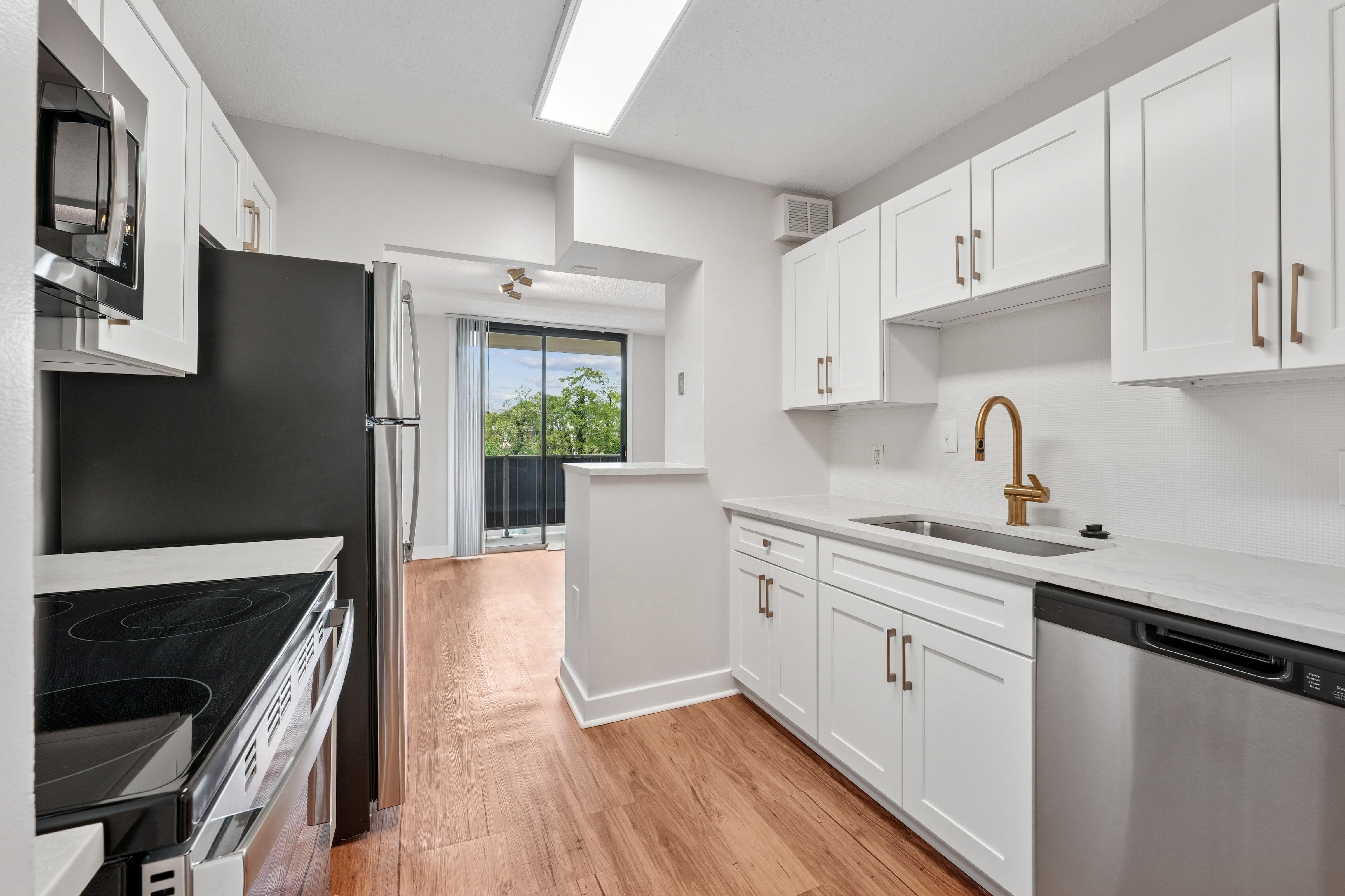 Riverside Apartments – photo 2